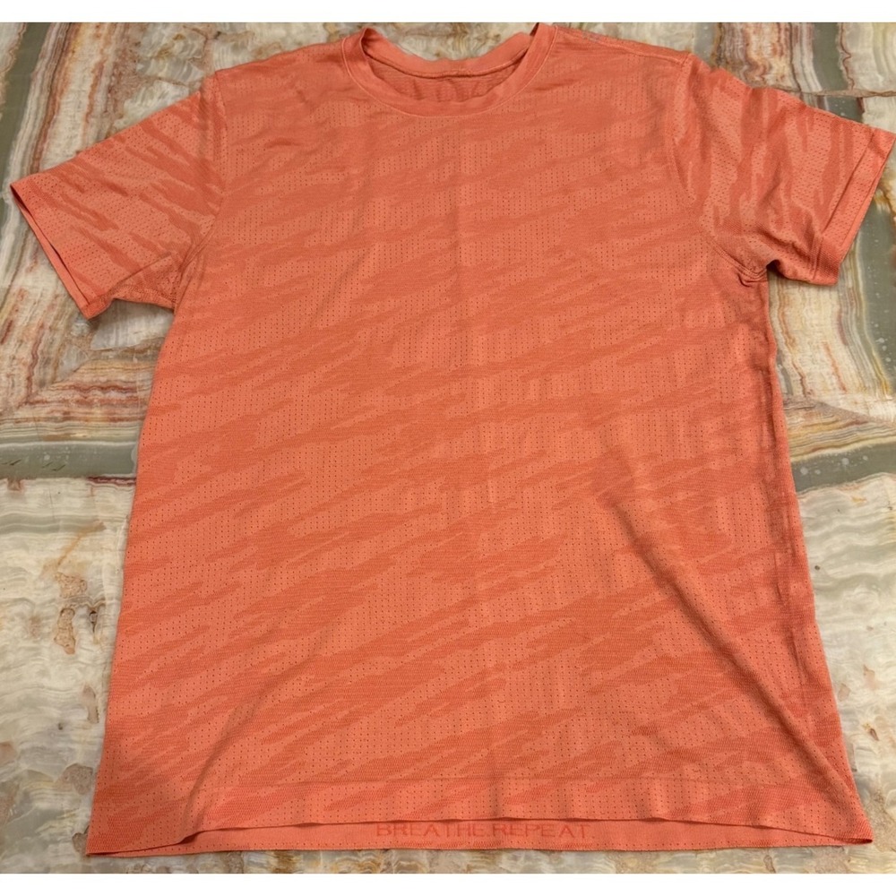 Lululemon Mens Metal Vent Breathe Top Shirt Coral Orange Camo Short Sleeve Large